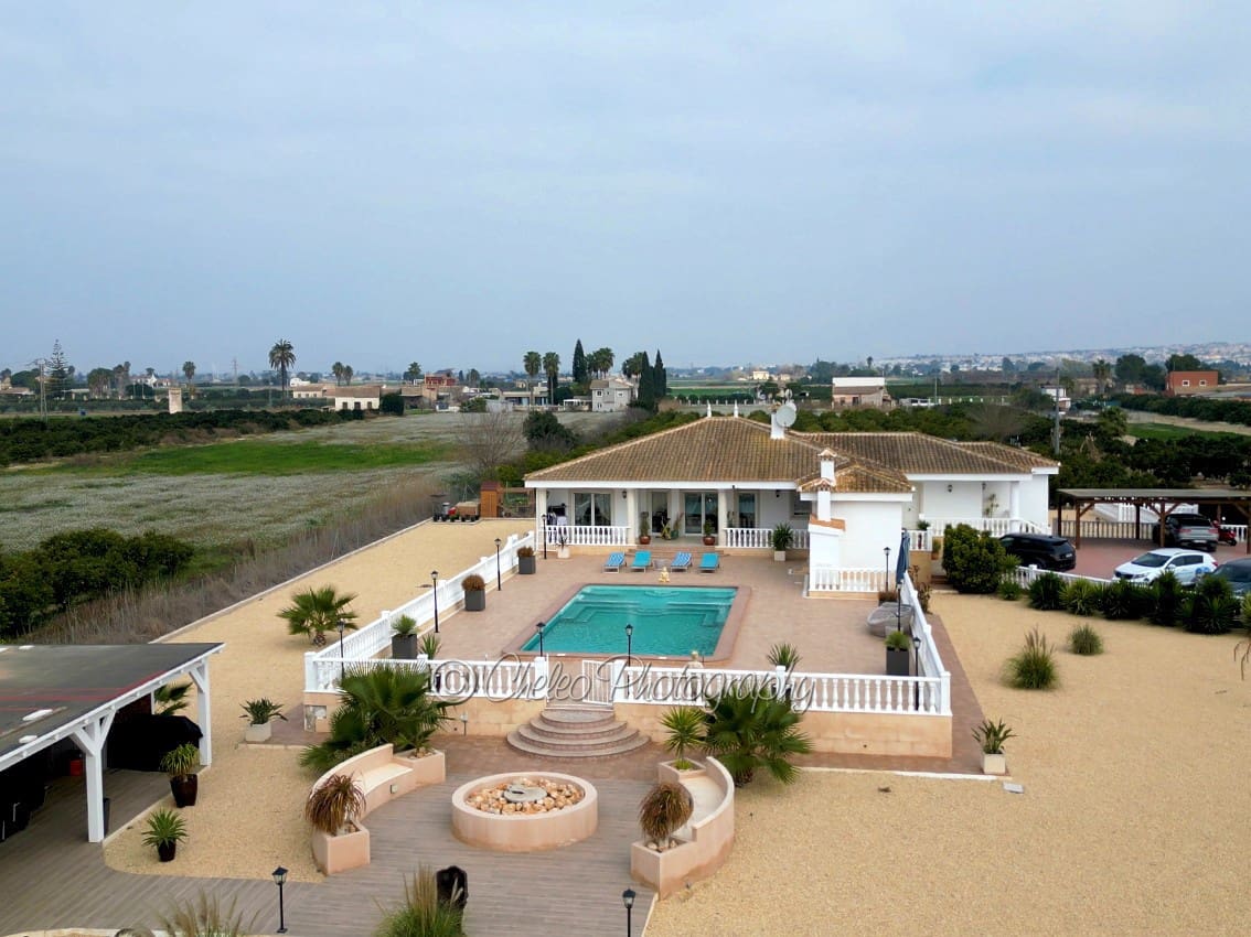 Chalet de 6 habitaciones en Rojales en venta con garaje - 850.000 € (Ref: 9906236)