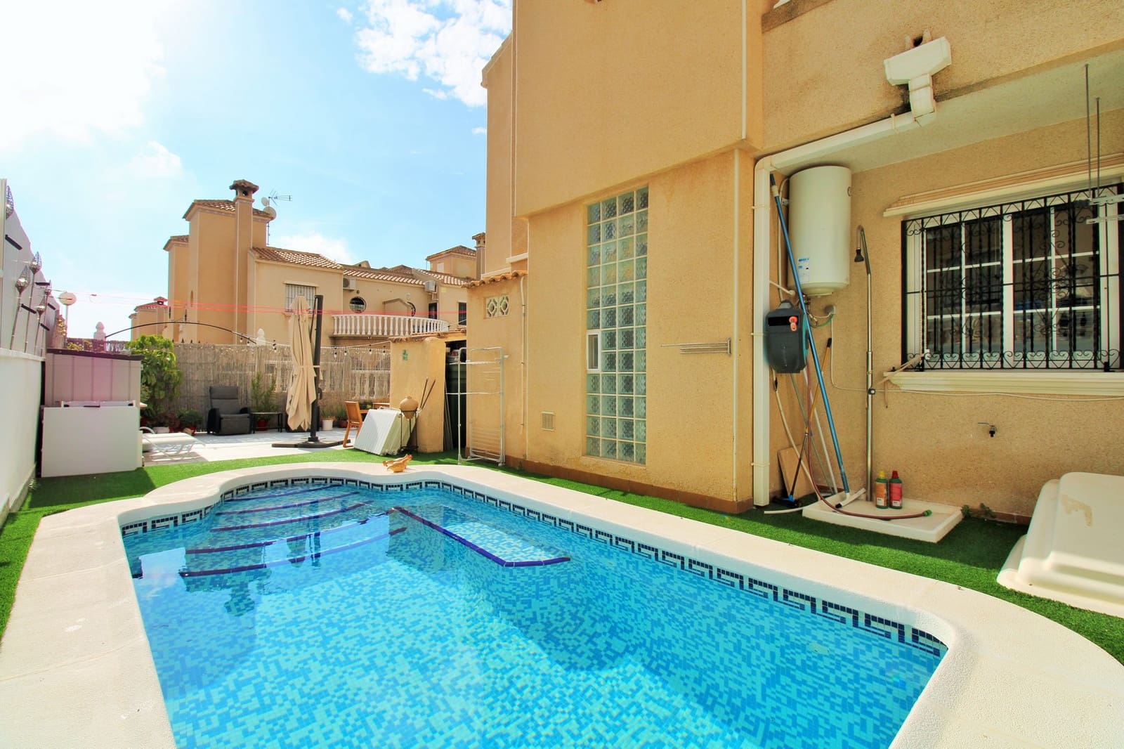 2 quarto Casa em Banda para venda em Villamartin - 279 900 € (Ref: 9906246)