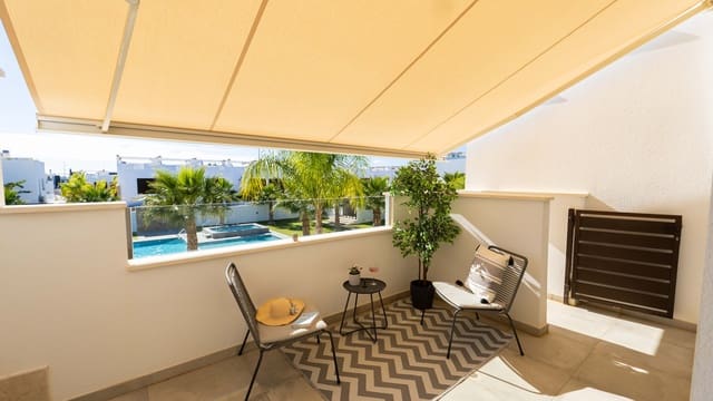 3 soveværelse Lejlighed til salg i Pilar de la Horadada med swimmingpool garage - € 389.000 (Ref: 9906293)