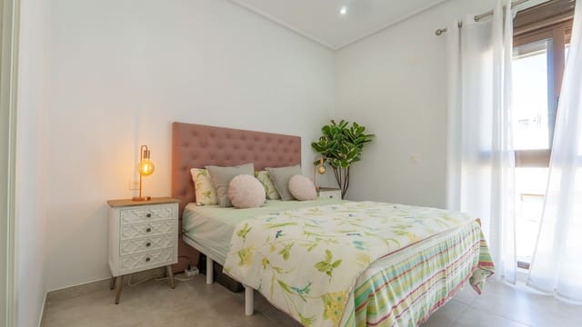 3 soveværelse Lejlighed til salg i Pilar de la Horadada med swimmingpool garage - € 389.000 (Ref: 9906293)