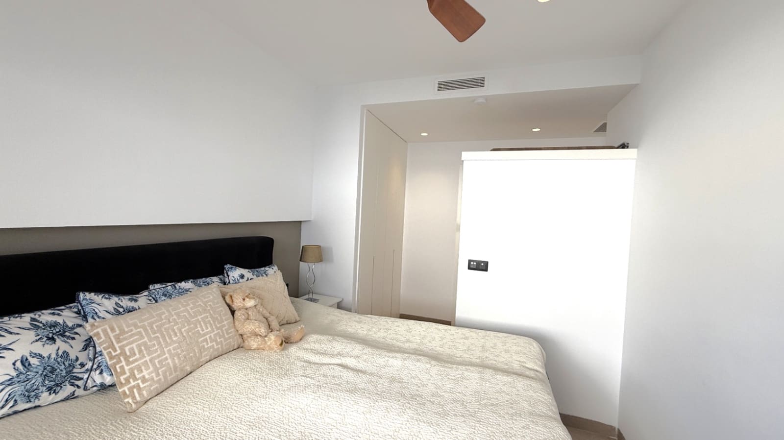 Casa de 3 habitaciones en Pilar de la Horadada en venta con piscina - 399.000 € (Ref: 9906309)