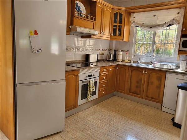 3 makuuhuone Huvila myytävänä paikassa Villamartin - 375 000 € (Ref: 9906311)