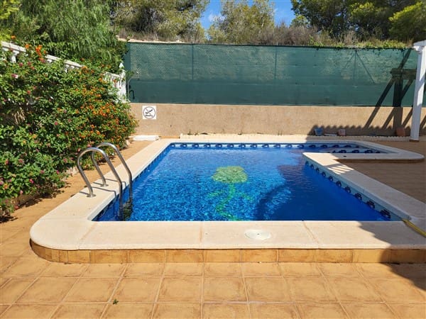 3 makuuhuone Huvila myytävänä paikassa Villamartin, Orihuela - 375 000 € (Ref: 9906311)