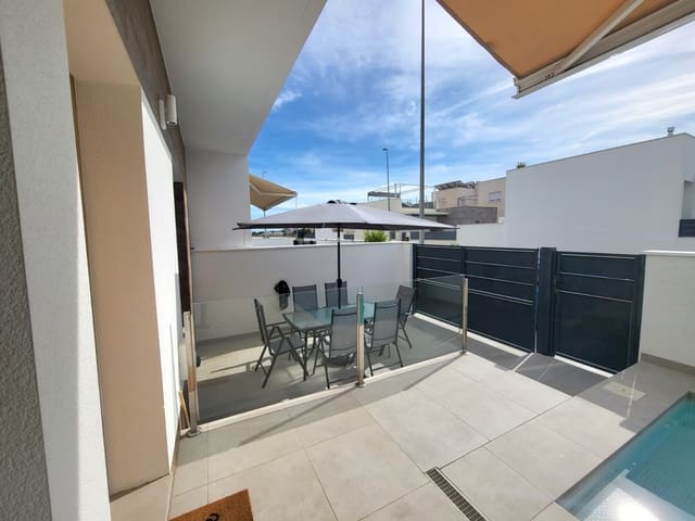 Casa de 2 habitaciones en Daya Vieja en venta - 299.995 € (Ref: 9906338)