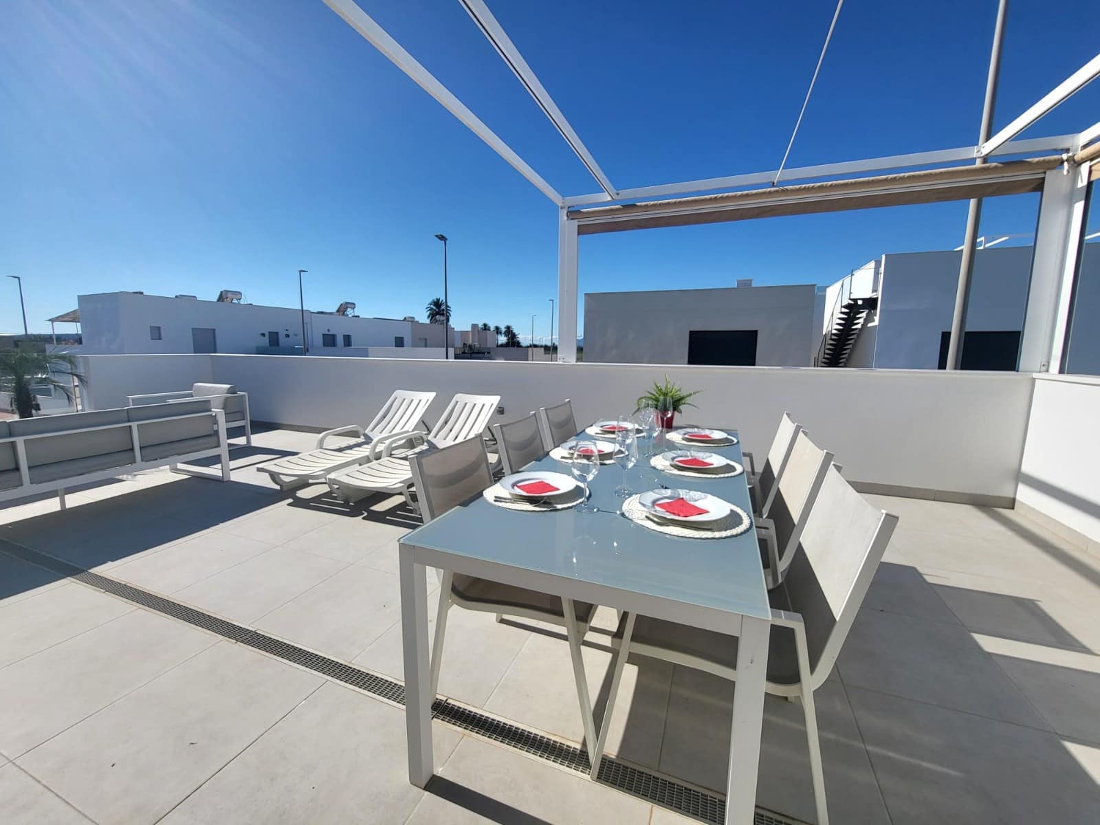 Casa de 2 habitaciones en Daya Vieja en venta - 299.995 € (Ref: 9906338)