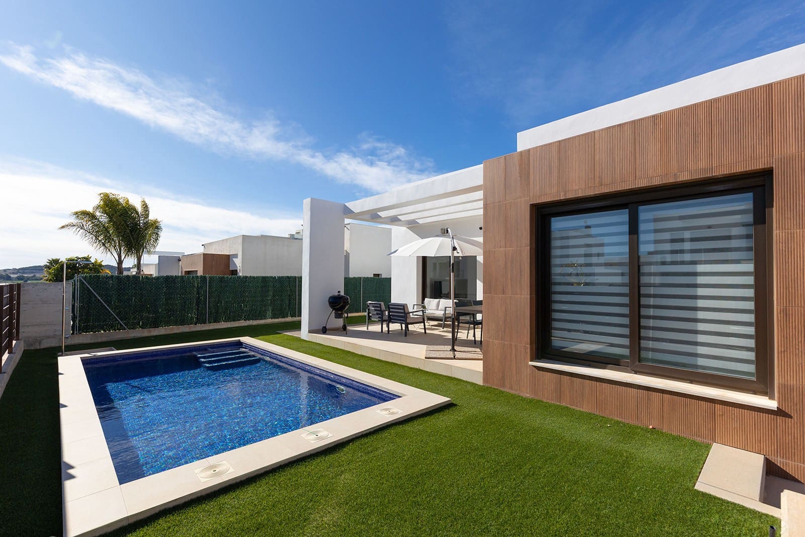 3 slaapkamer Villa te koop in Orihuela Costa met zwembad - € 435.000 (Ref: 9906339)