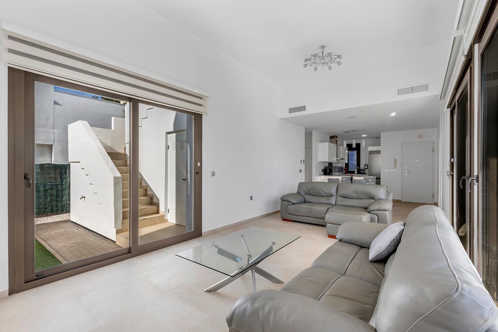 3 slaapkamer Villa te koop in Orihuela Costa met zwembad - € 435.000 (Ref: 9906339)
