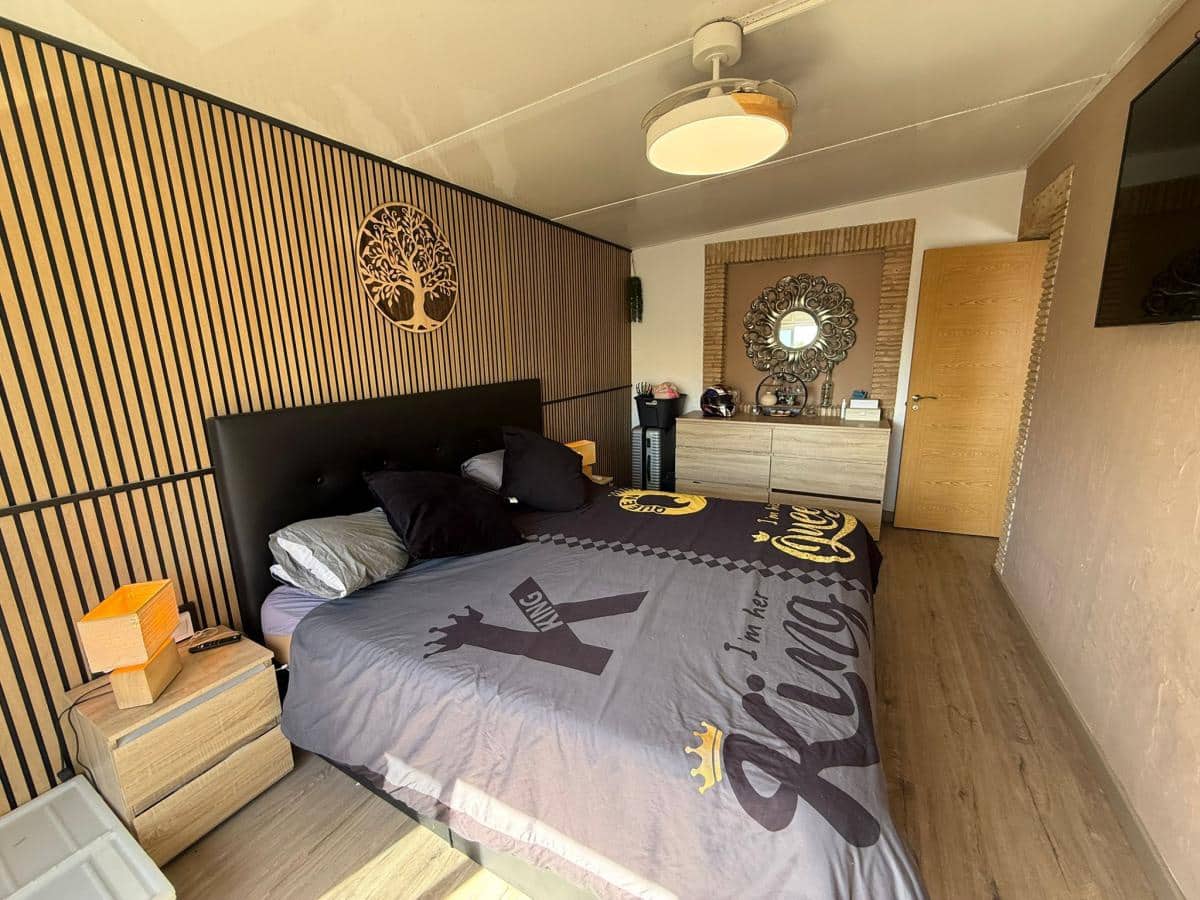 4 slaapkamer Halfvrijstaande villa te koop in Playa Flamenca - € 299.999 (Ref: 9906520)
