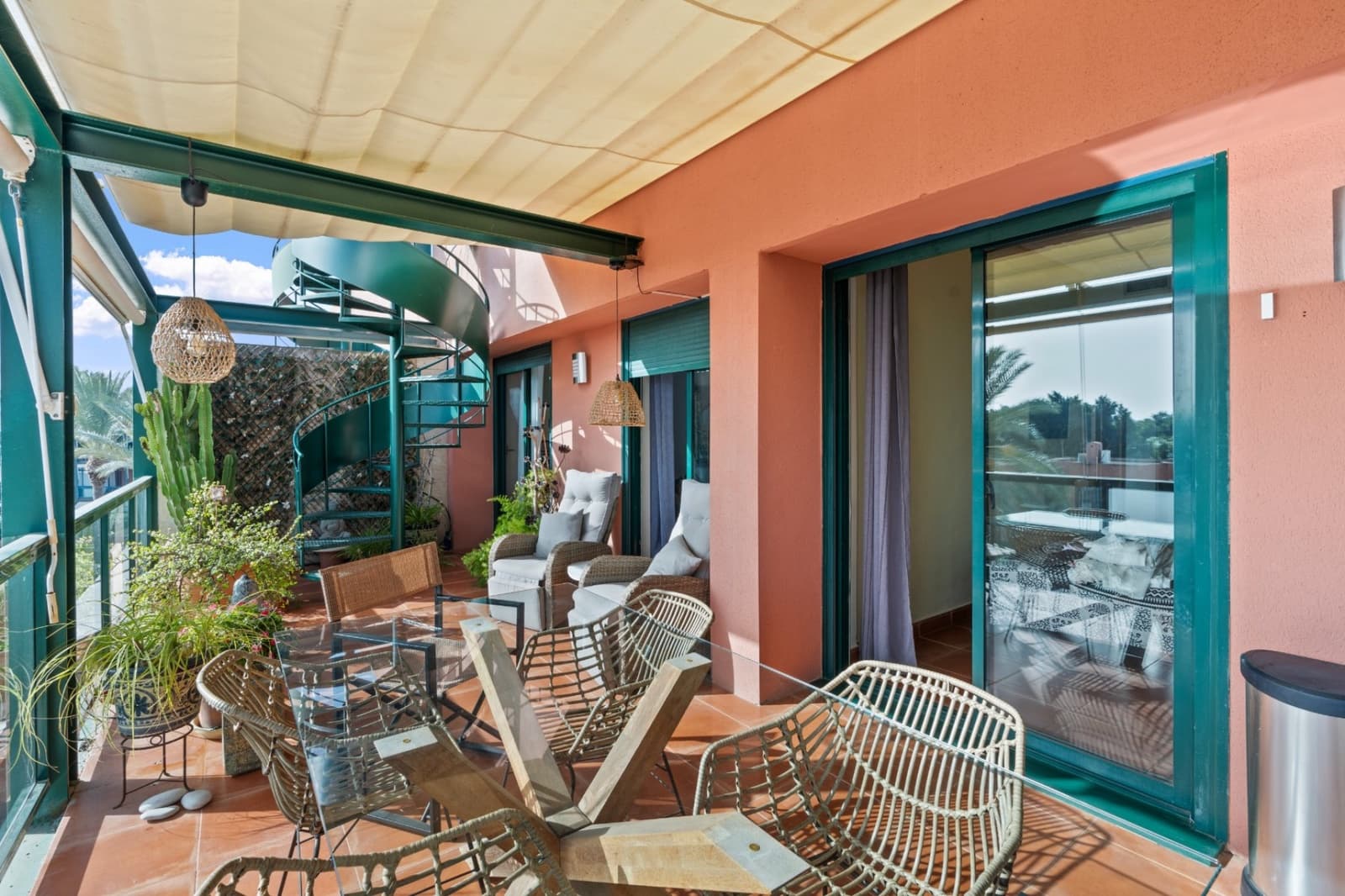 3 chambre Appartement à vendre à Playa de San Juan avec garage - 469 000 € (Ref: 9906527)