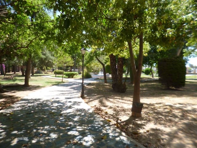 Apartamento de 4 habitaciones en Villamartin, Orihuela en venta - 259.000 € (Ref: 9926278)