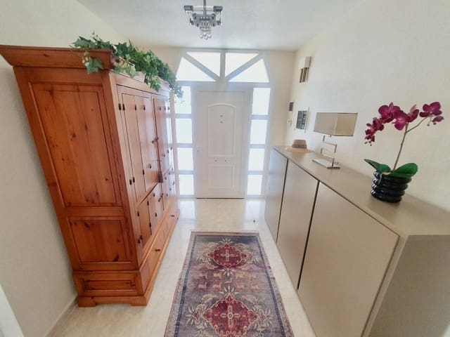 4 soverom Villa til salgs i Albir, Alfaz del Pi / L'Alfàs del Pi med svømmebasseng garasje - € 850 000 (Ref: 10167959)