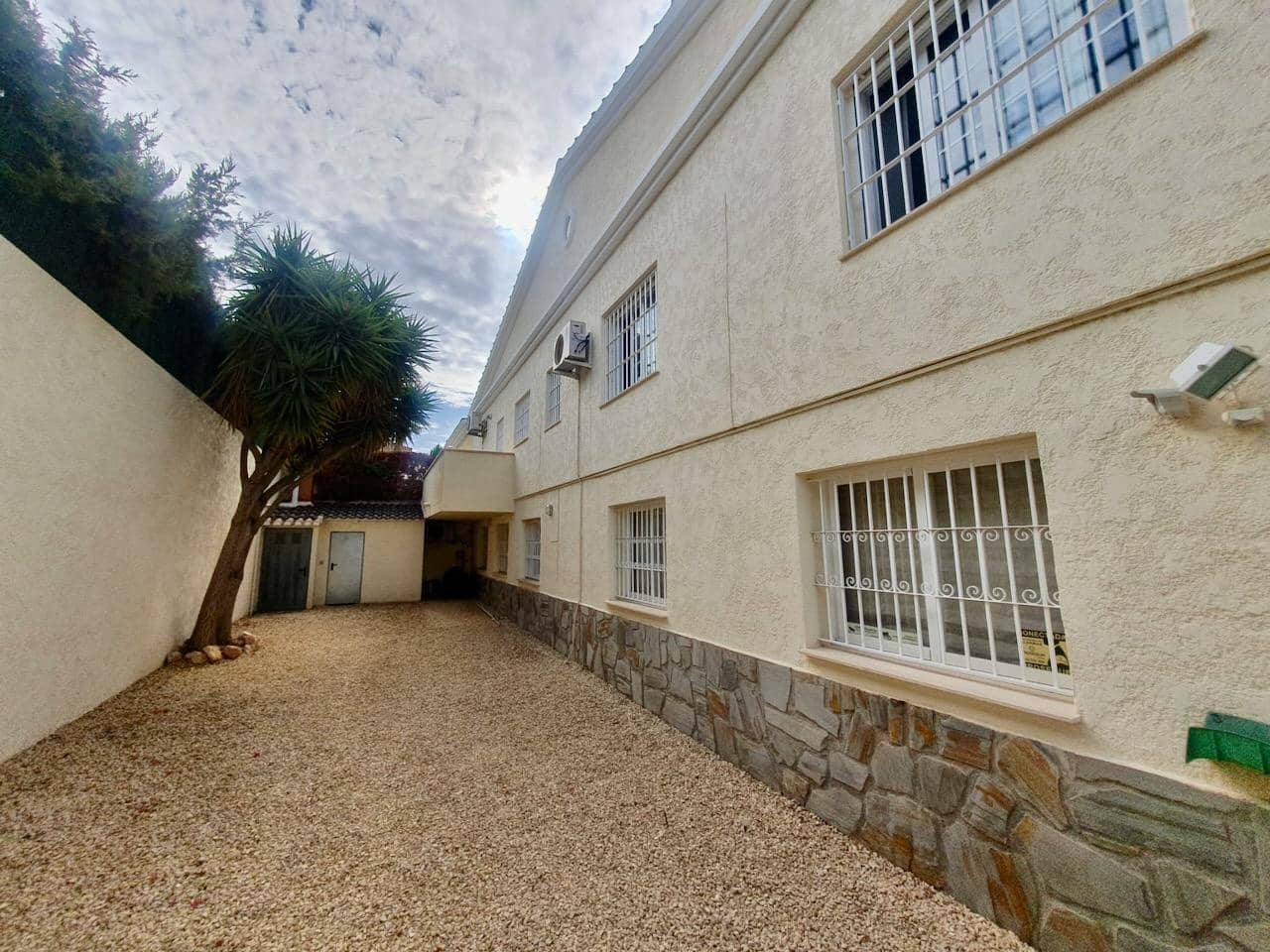 4 soverom Villa til salgs i Alfaz del Pi / L'Alfas del Pi med svømmebasseng garasje - € 850 000 (Ref: 10167959)