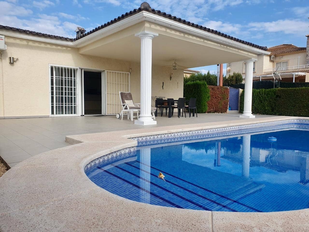4 soverom Villa til salgs i Alfaz del Pi / L'Alfas del Pi med svømmebasseng garasje - € 850 000 (Ref: 10167959)