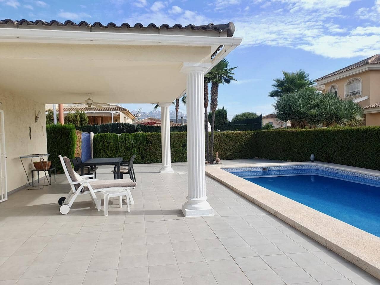 4 soverom Villa til salgs i Alfaz del Pi / L'Alfas del Pi med svømmebasseng garasje - € 850 000 (Ref: 10167959)