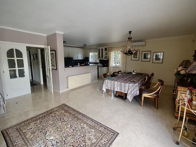 4 soverom Villa til salgs i Albir, Alfaz del Pi / L'Alfàs del Pi med svømmebasseng garasje - € 850 000 (Ref: 10167959)