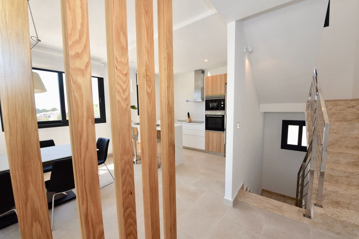 3 soverom Villa til salgs i La Nucia med svømmebasseng garasje - € 600 000 (Ref: 6164249)