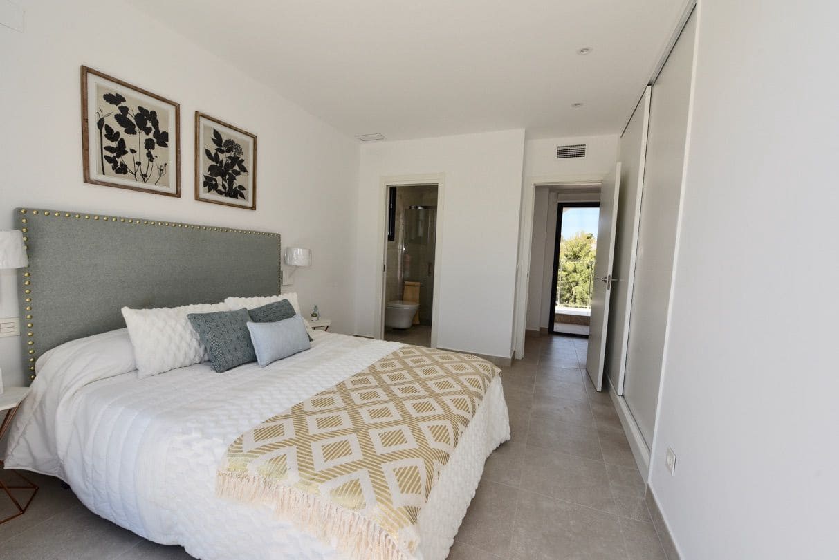 3 soverom Villa til salgs i La Nucia med svømmebasseng garasje - € 600 000 (Ref: 6164249)