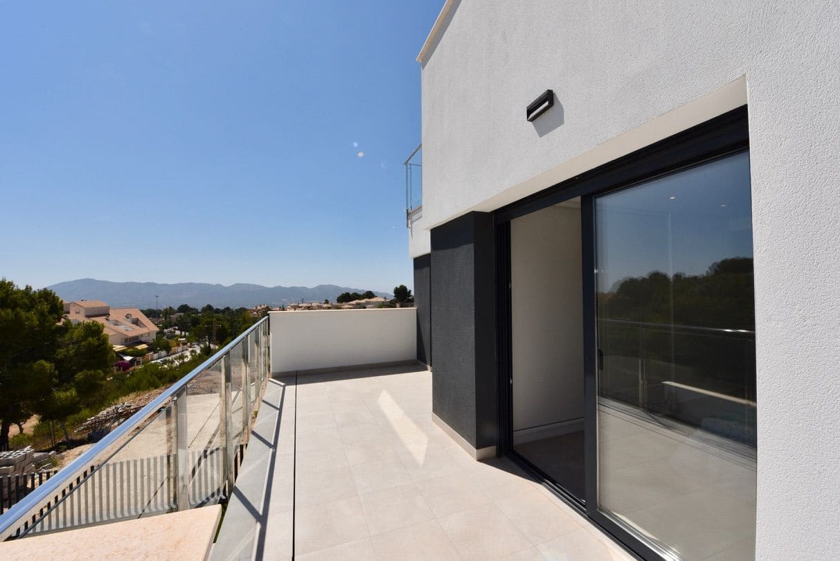 3 bedroom Villa for sale in La Nucia with pool garage - € 600,000 (Ref: 6164249)