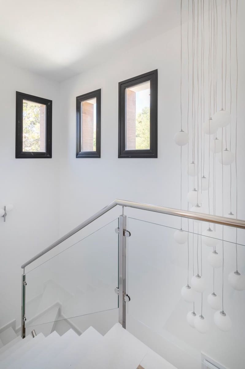 4 quarto Moradia para venda em Finestrat com piscina garagem - 1 049 000 € (Ref: 6210176)