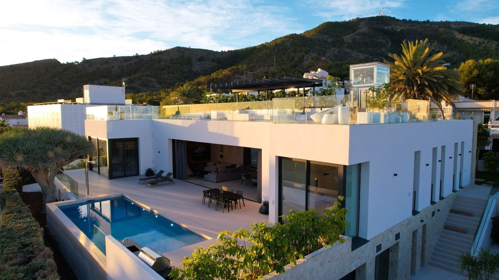 4 soverom Villa til salgs i Albir med svømmebasseng garasje - € 3 950 000 (Ref: 6860107)