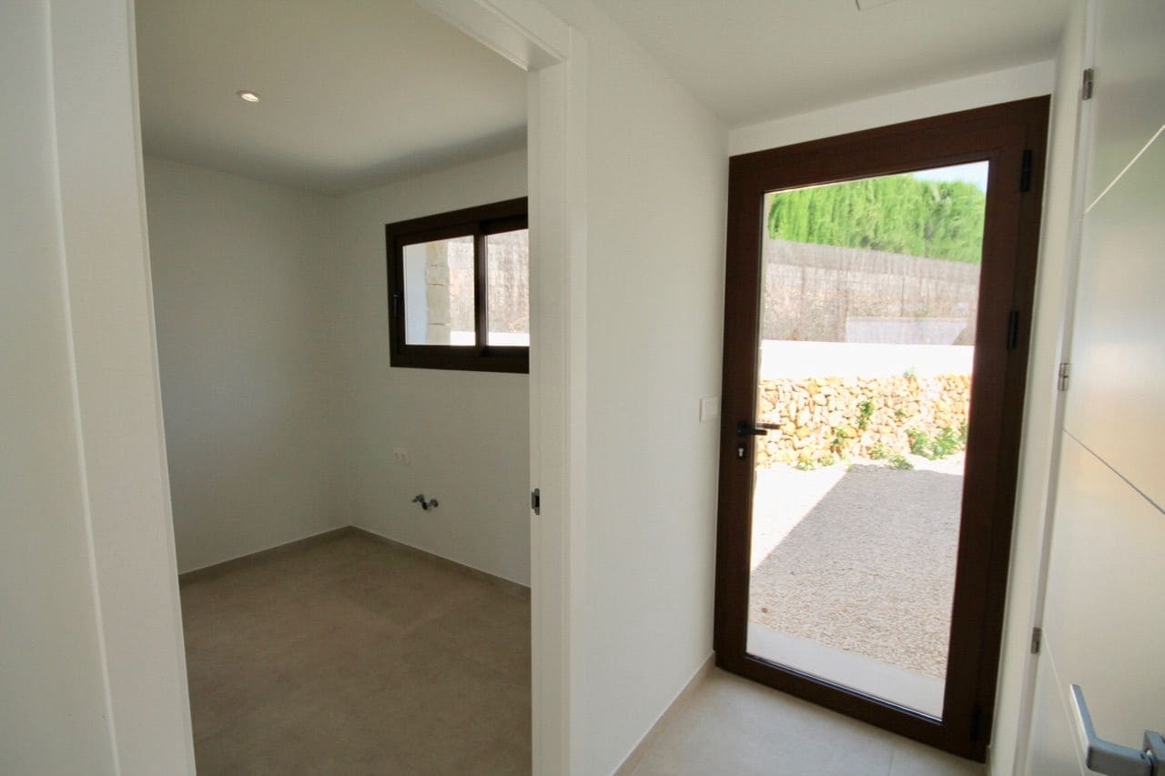 4 bedroom Villa for sale in Alfaz del Pi / L'Alfas del Pi with pool garage - € 2,250,000 (Ref: 6877238)