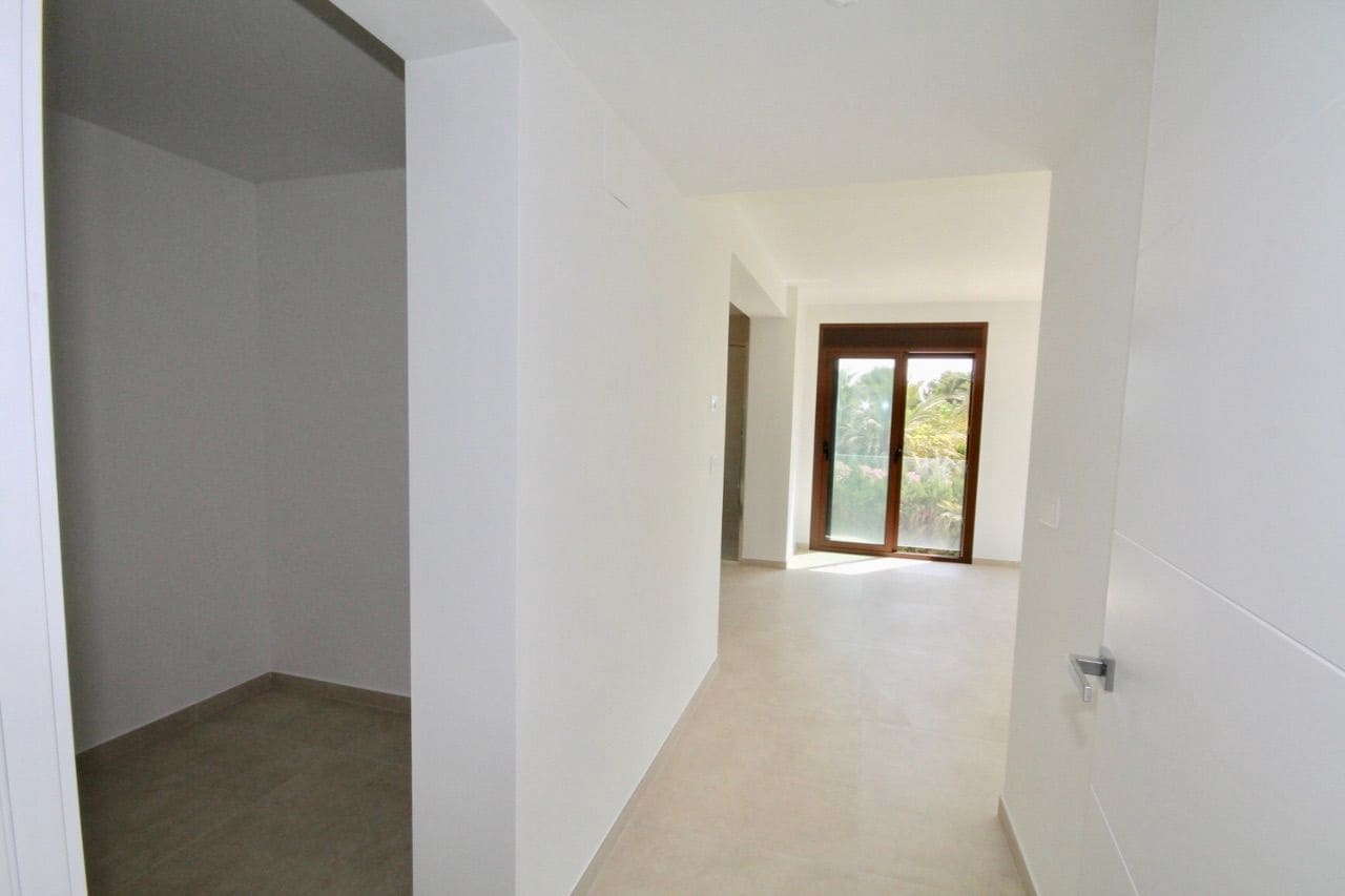 4 bedroom Villa for sale in Alfaz del Pi / L'Alfas del Pi with pool garage - € 2,250,000 (Ref: 6877238)