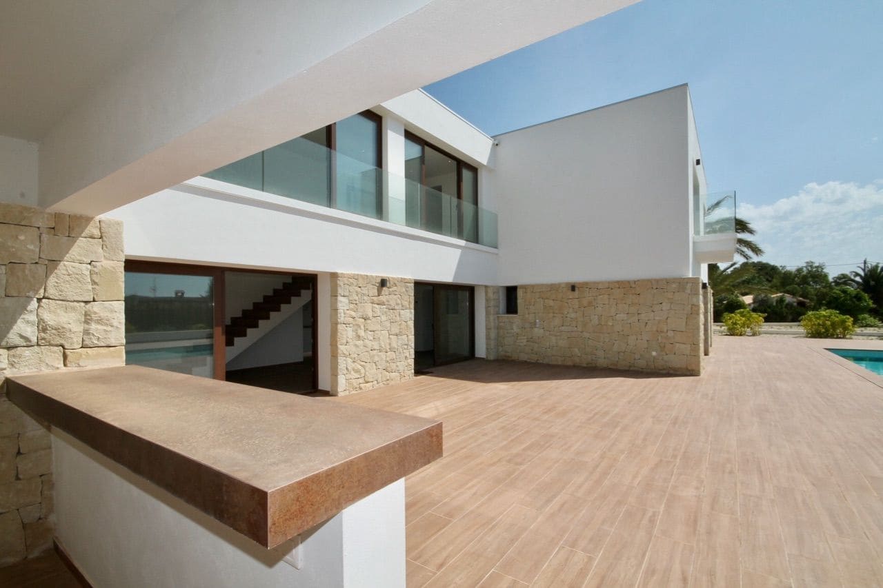 4 bedroom Villa for sale in Alfaz del Pi / L'Alfas del Pi with pool garage - € 2,250,000 (Ref: 6877238)