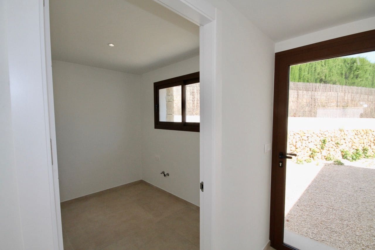 4 bedroom Villa for sale in Alfaz del Pi / L'Alfas del Pi with pool garage - € 2,250,000 (Ref: 6877238)