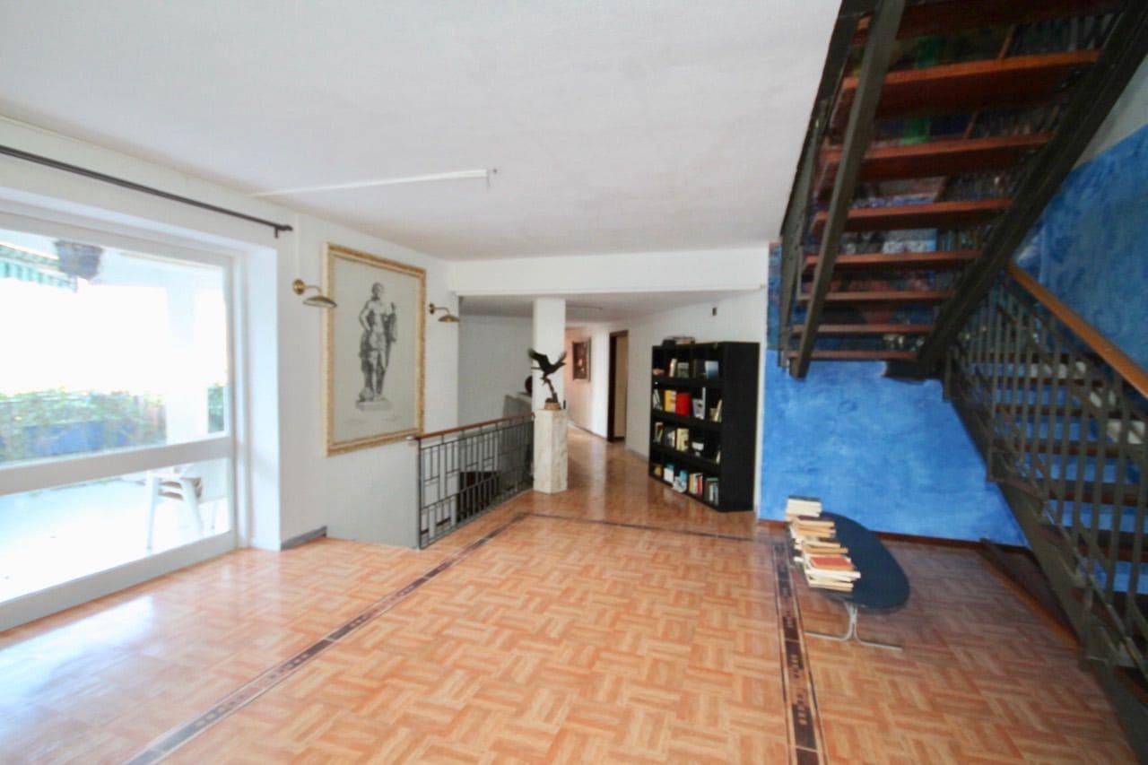 13 slaapkamer Villa te koop in Benidorm met zwembad garage - € 1.980.000 (Ref: 7261463)