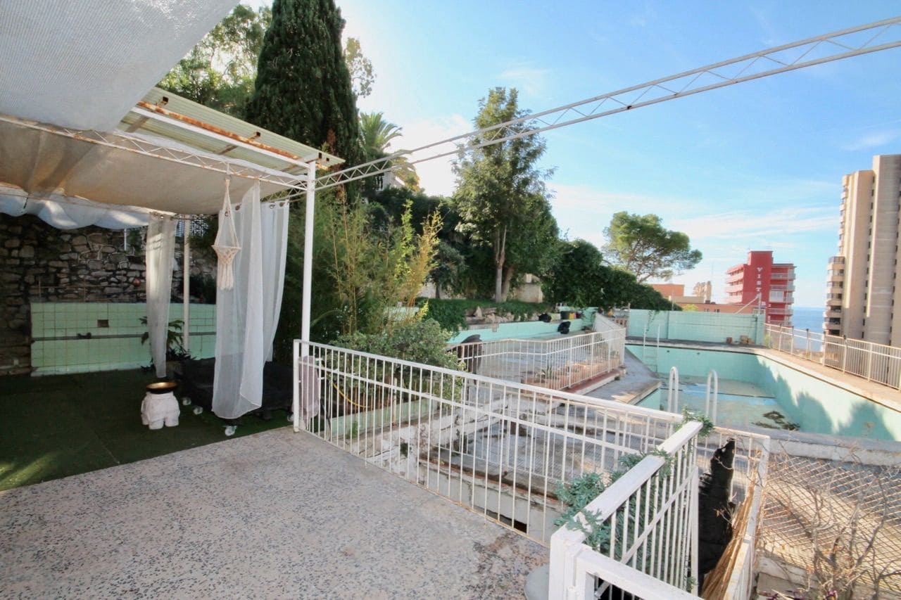 13 slaapkamer Villa te koop in Benidorm met zwembad garage - € 1.980.000 (Ref: 7261463)