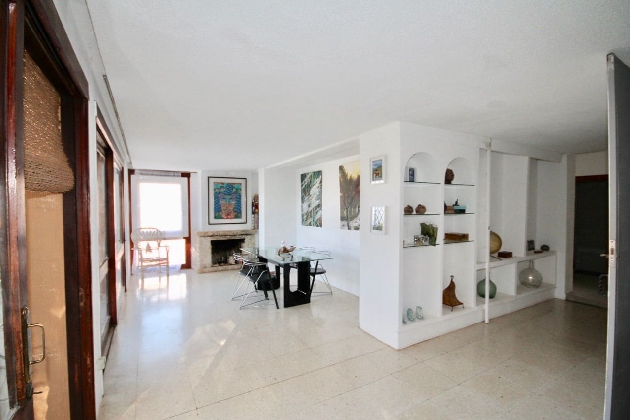 13 bedroom Villa for sale in Benidorm with pool garage - € 1,980,000 (Ref: 7261463)