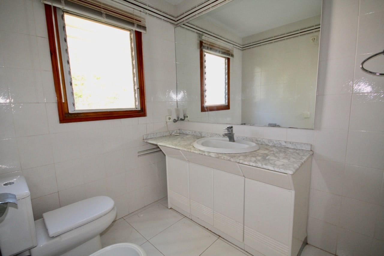 13 bedroom Villa for sale in Benidorm with pool garage - € 1,980,000 (Ref: 7261463)