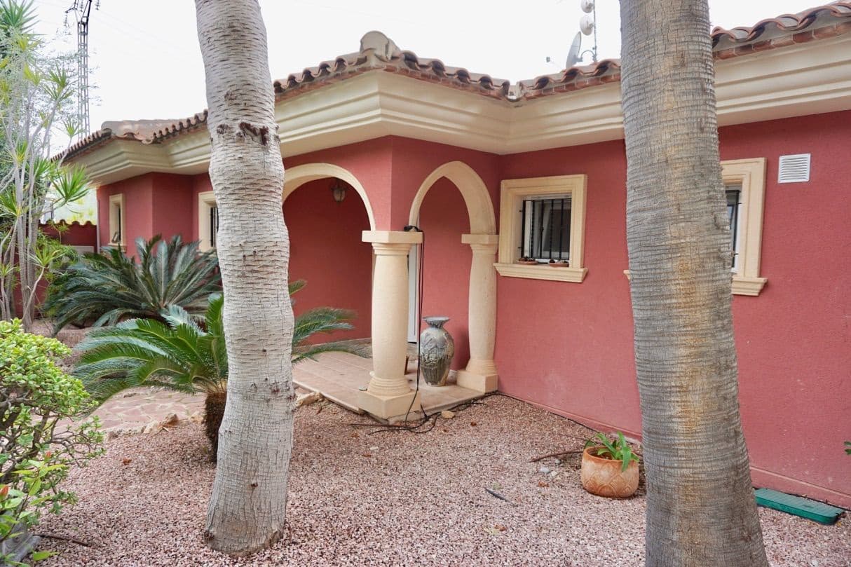 Chalet de 3 habitaciones en Altea en venta con piscina garaje - 840.000 € (Ref: 7264189)