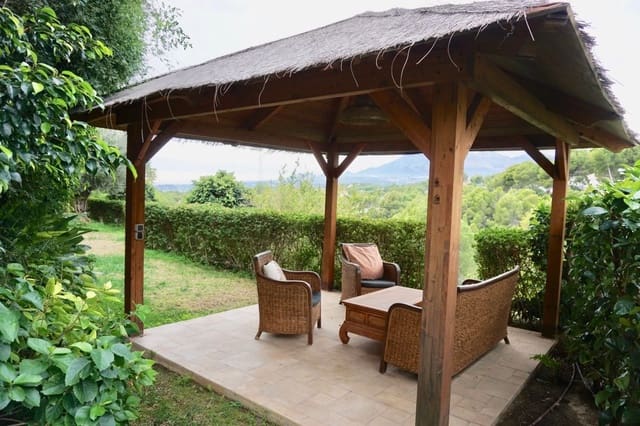 Chalet de 3 habitaciones en Altea en venta con piscina garaje - 840.000 € (Ref: 7264189)