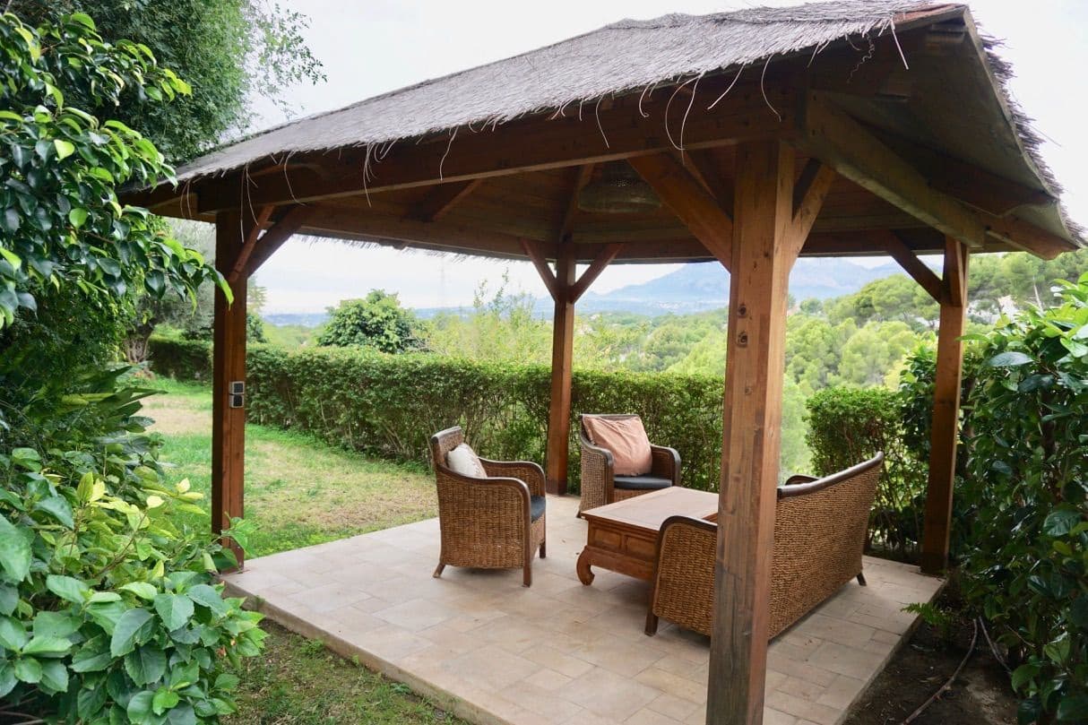 3 bedroom Villa for sale in Altea with pool - € 840,000 (Ref: 7264189)