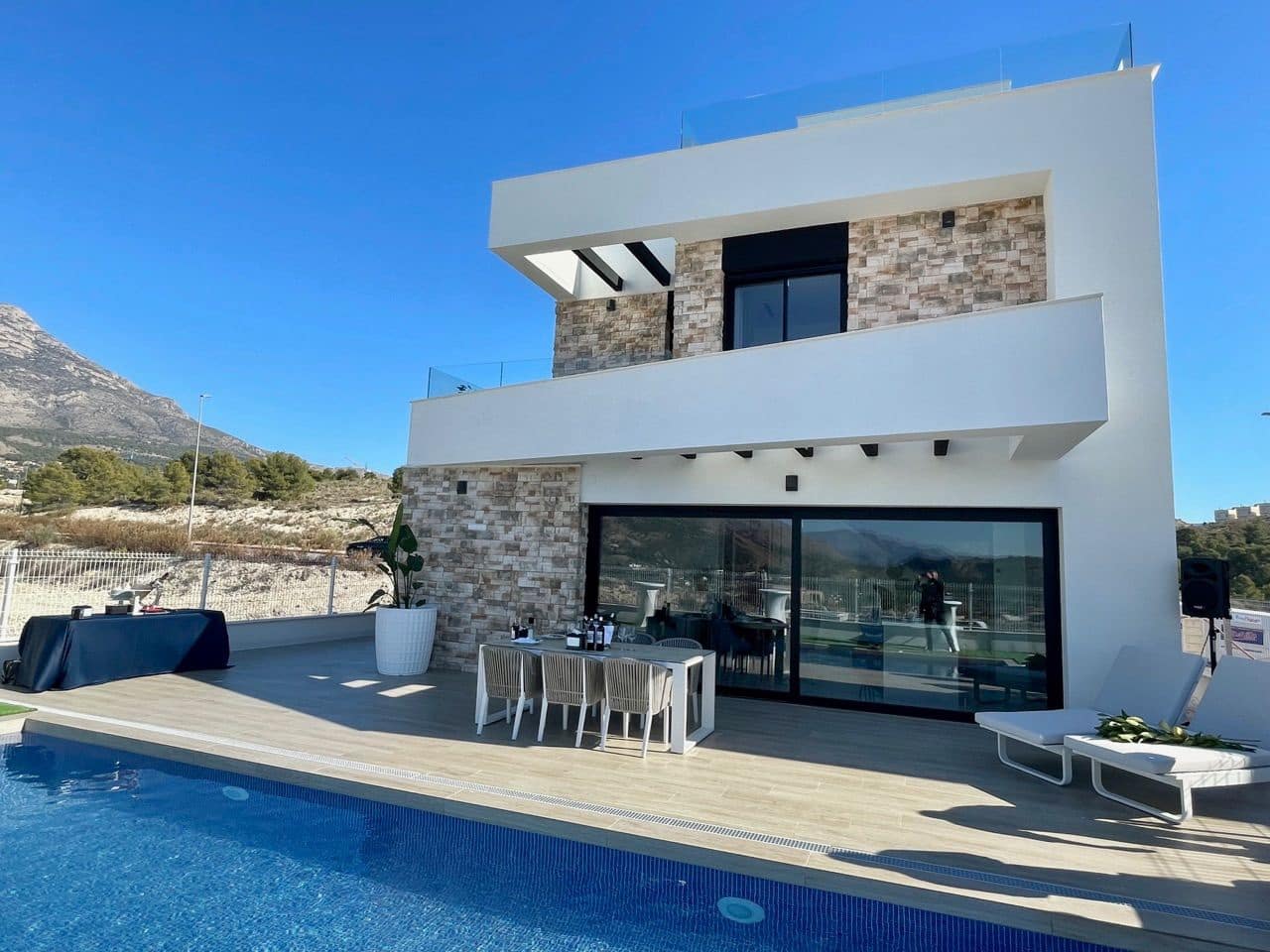 3 bedroom Villa for sale in Finestrat with pool garage - € 770,000 (Ref: 7365213)