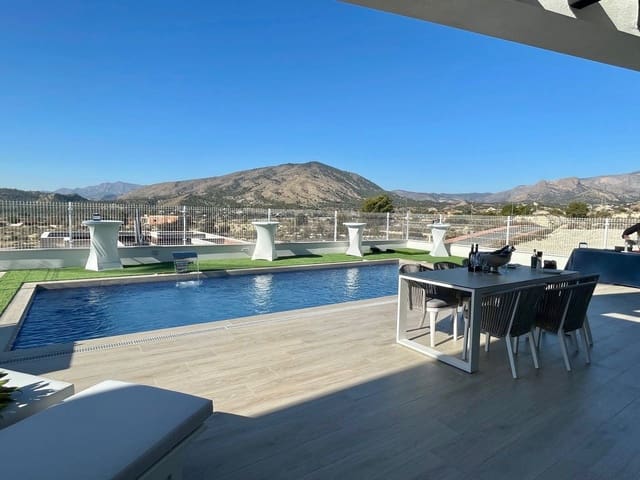 Chalet de 3 habitaciones en Finestrat en venta con piscina garaje - 770.000 € (Ref: 7365213)