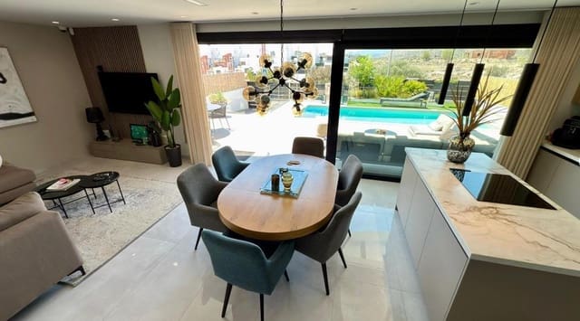 Chalet de 3 habitaciones en Balcón de Finestrat - Terra Marina, Finestrat en venta con piscina - 680.000 € (Ref: 7365213)