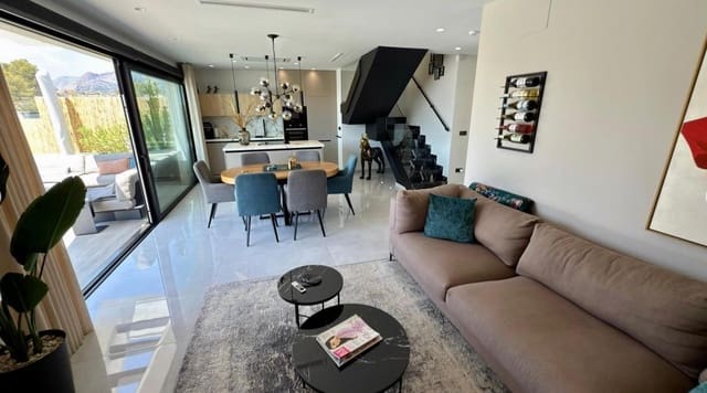 Chalet de 3 habitaciones en Balcón de Finestrat - Terra Marina, Finestrat en venta con piscina - 680.000 € (Ref: 7365213)