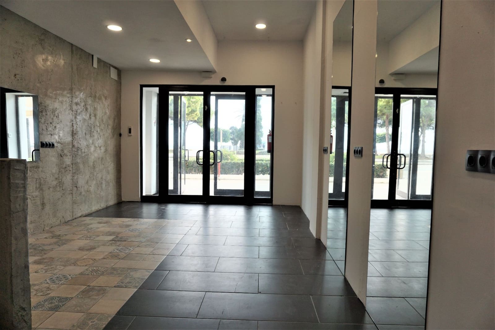 Commercial for sale in Altea - € 239,500 (Ref: 7636203)