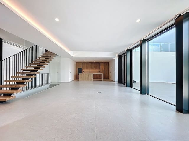 3 sypialnia Willa na sprzedaż w Albir, Alfaz del Pi / L'Alfàs del Pi z basenem garażem - 1 450 000 € (Ref: 7650934)