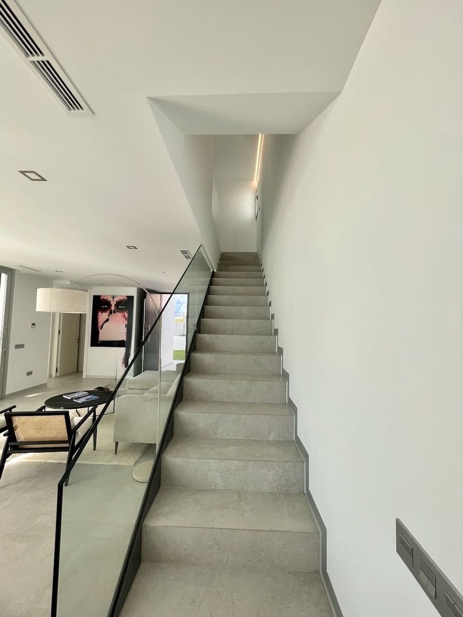 Chalet de 3 habitaciones en Finestrat en venta con piscina garaje - 695.000 € (Ref: 7697755)