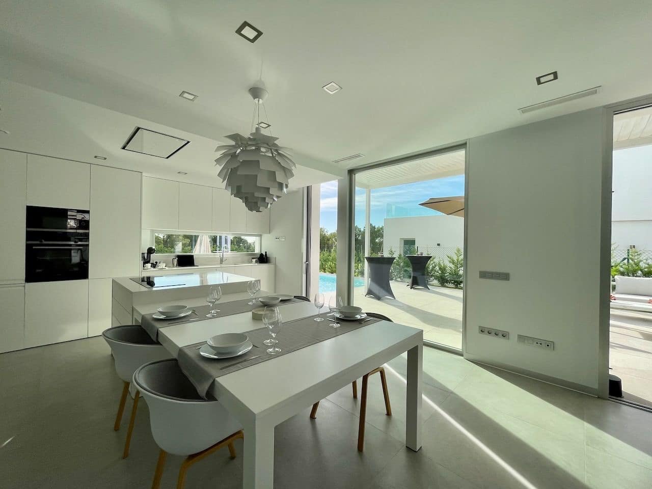 Chalet de 3 habitaciones en Finestrat en venta con piscina garaje - 695.000 € (Ref: 7697755)