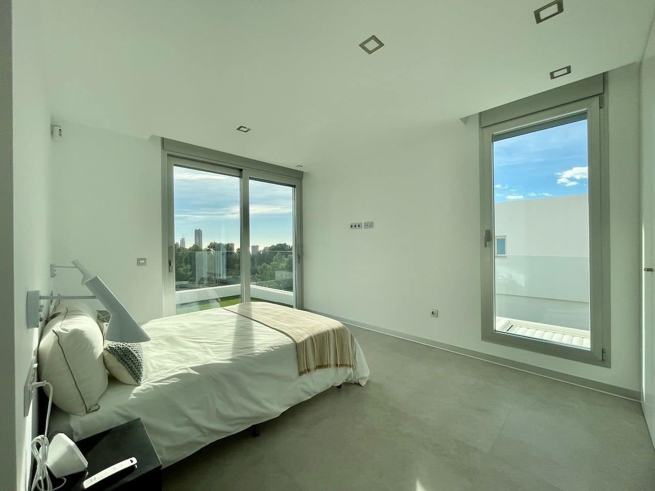 Chalet de 3 habitaciones en Finestrat en venta con piscina garaje - 695.000 € (Ref: 7697755)