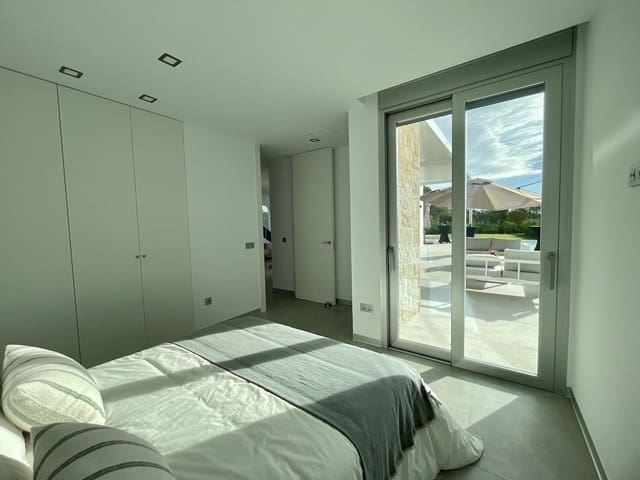 Chalet de 3 habitaciones en Finestrat en venta con piscina garaje - 695.000 € (Ref: 7697755)