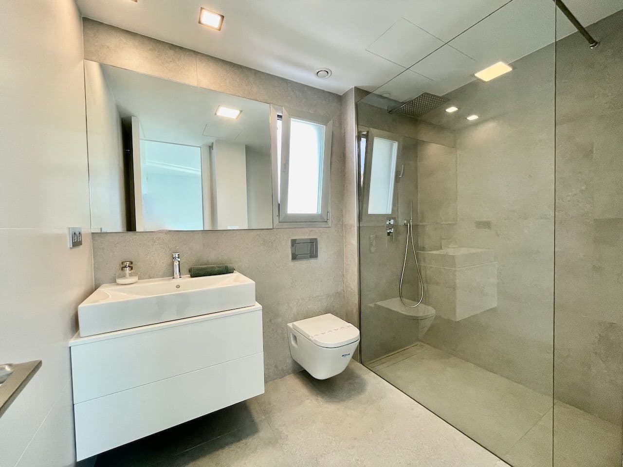 Chalet de 3 habitaciones en Finestrat en venta con piscina garaje - 695.000 € (Ref: 7697755)