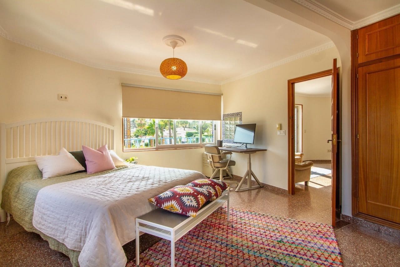 5 bedroom Villa for sale in Alfaz del Pi / L'Alfas del Pi with pool garage - € 995,000 (Ref: 7731963)