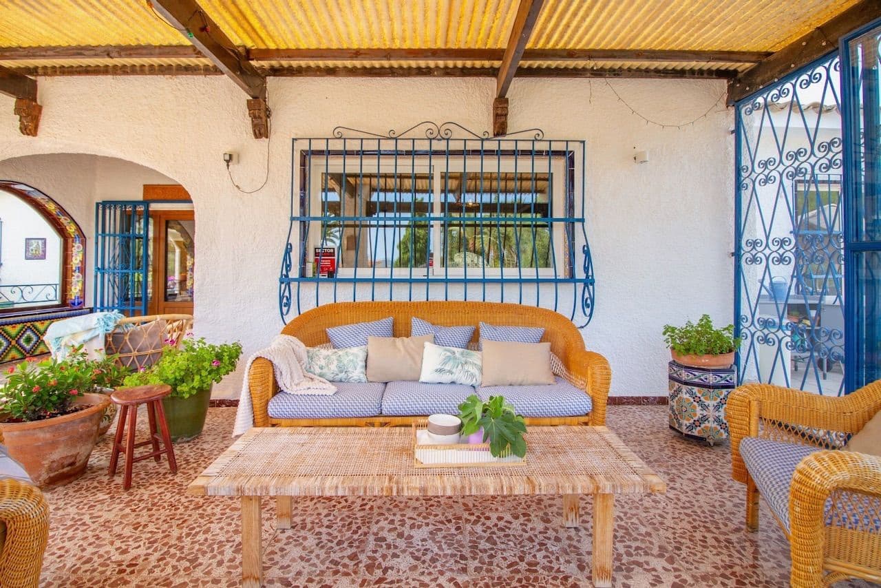 5 bedroom Villa for sale in Alfaz del Pi / L'Alfas del Pi with pool garage - € 995,000 (Ref: 7731963)