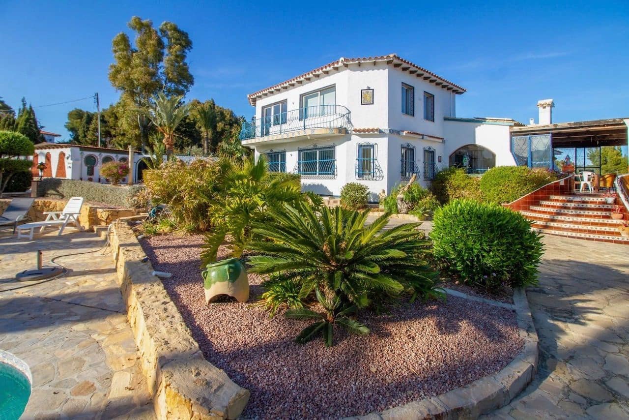 5 bedroom Villa for sale in Alfaz del Pi / L'Alfas del Pi with pool garage - € 995,000 (Ref: 7731963)