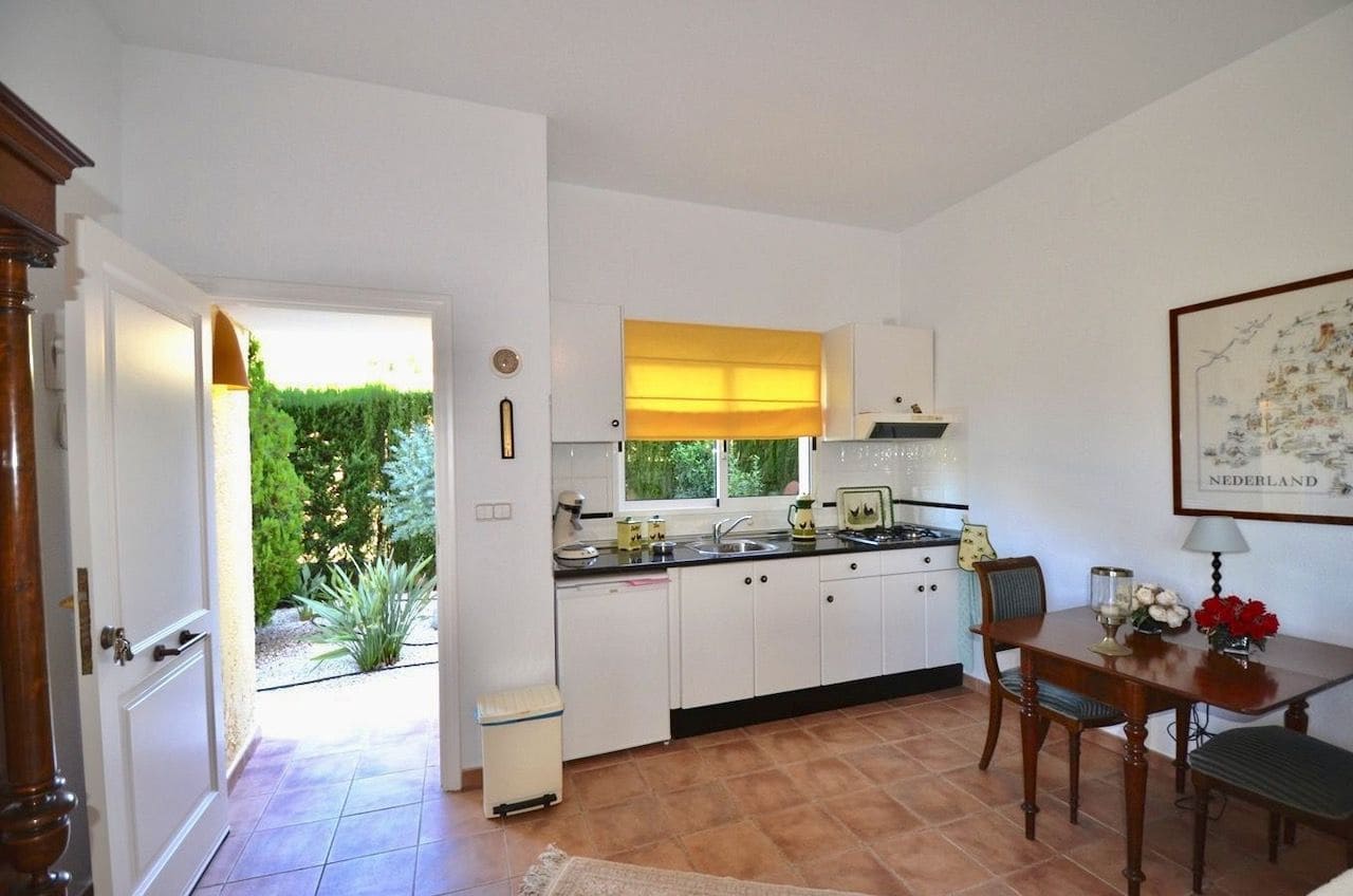 4 bedroom Villa for sale in Altea with pool garage - € 980,000 (Ref: 7754299)